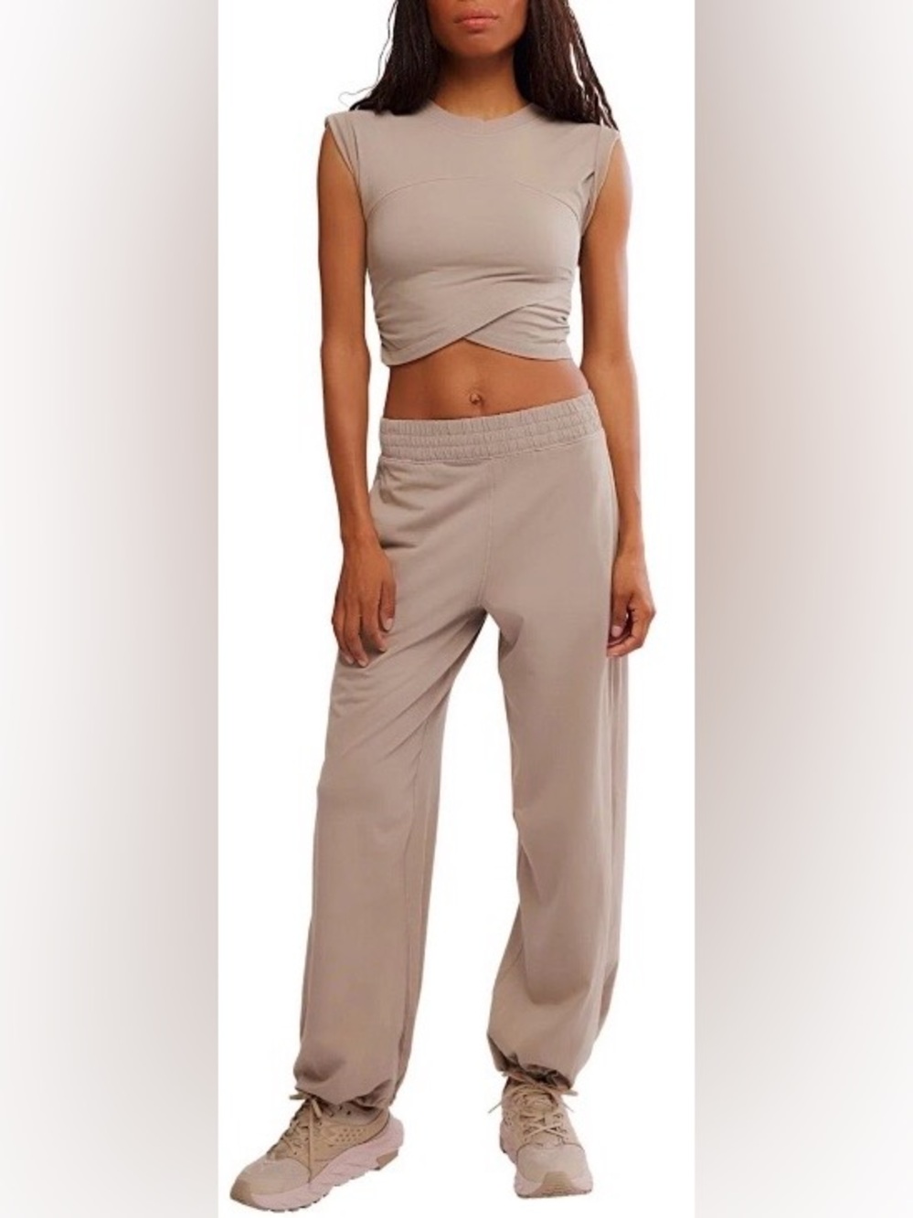 SOLD Free People Movement Hot shot crossover set